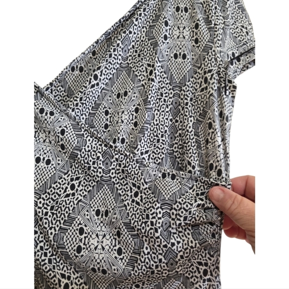 Prana Black and White Patterned Dress Large Nursing Friendly - Picture 2 of 8